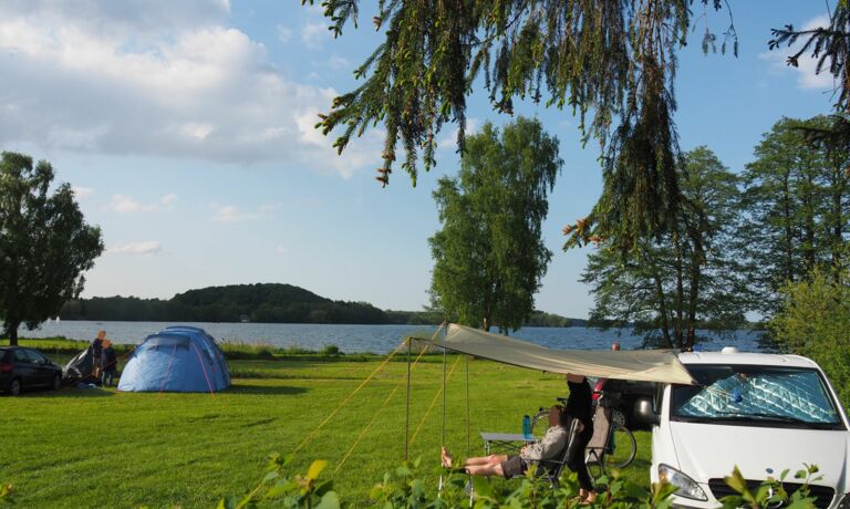 Zeltwiese Campingplatz mit Seeblick